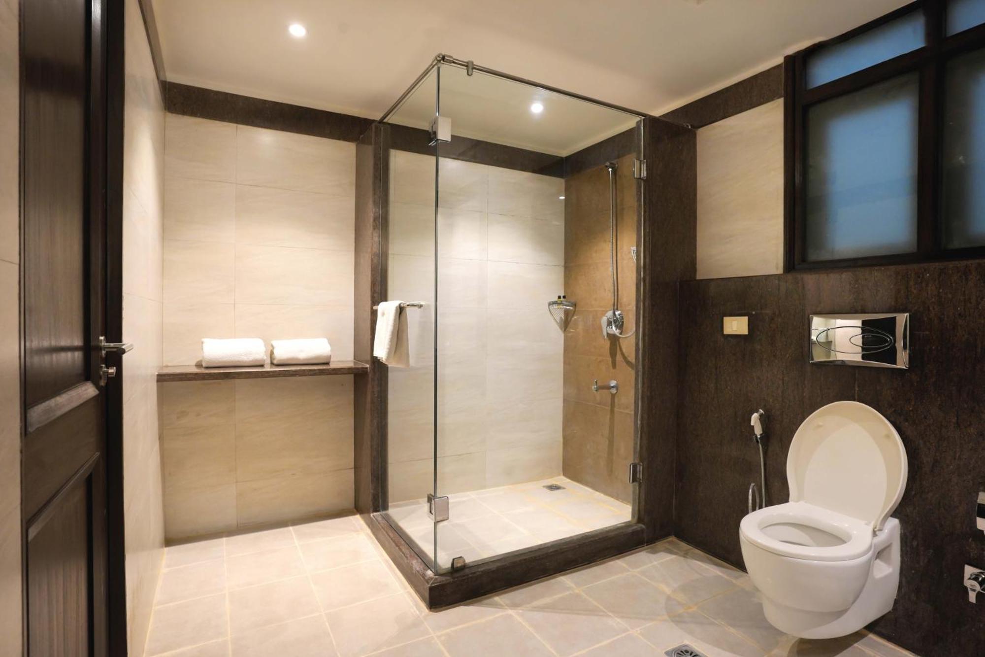 Leisure Inn Grand Chanakya Jaipur Ngoại thất bức ảnh