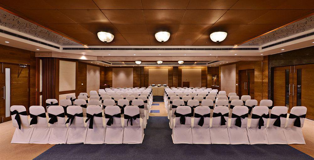 Leisure Inn Grand Chanakya Jaipur Ngoại thất bức ảnh